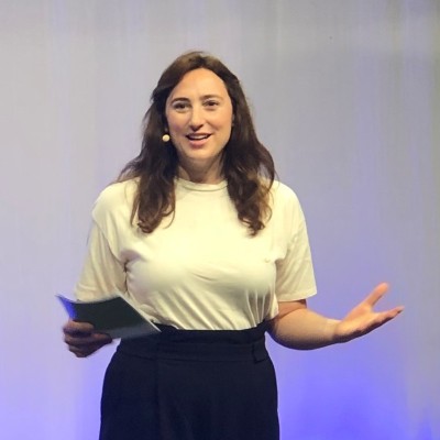 Isabel Fienhold.jpg